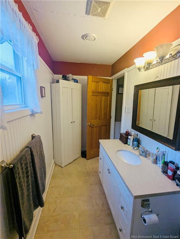 









23


Minnie

RD,
Pennfield,




NB
E5H 2B1

