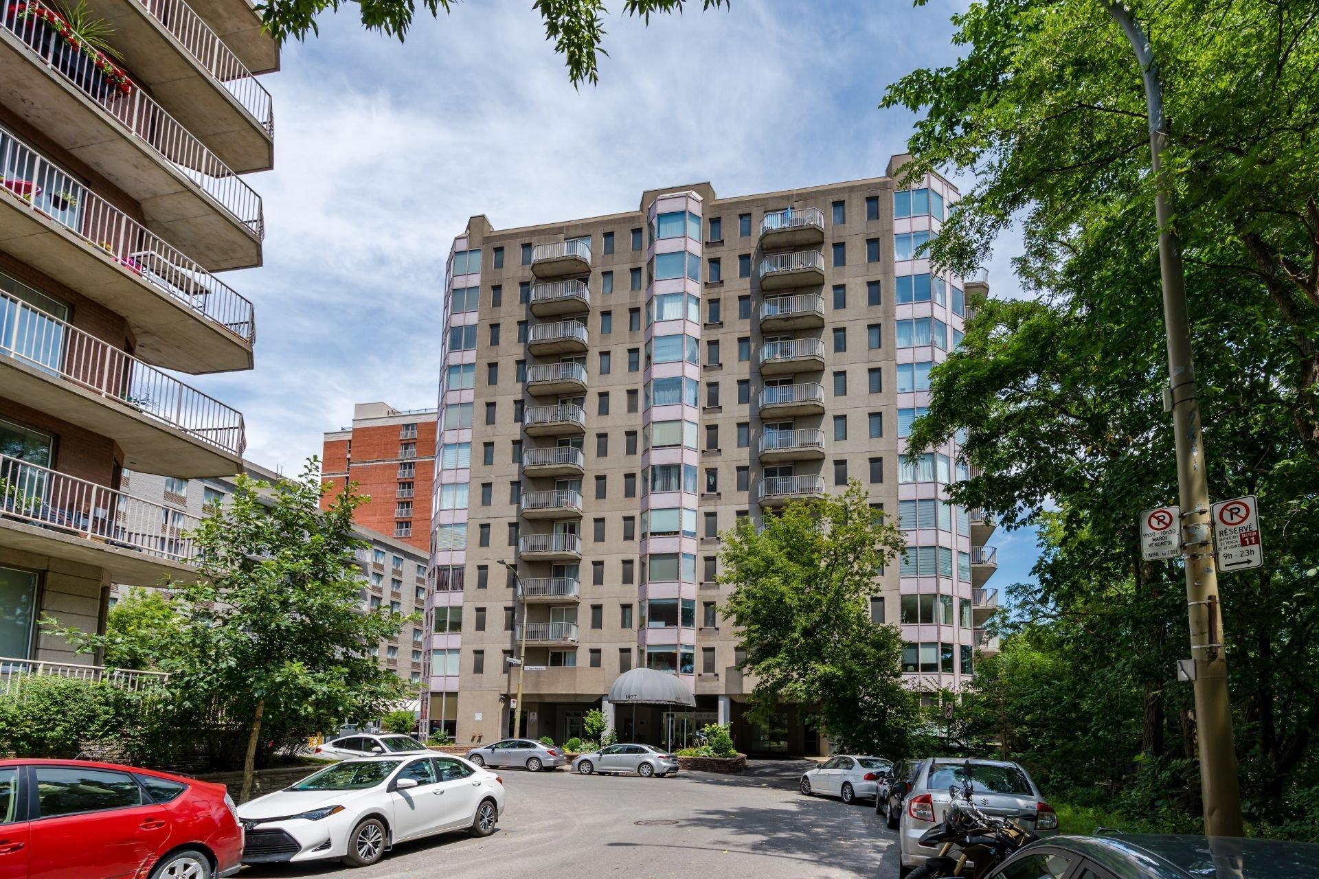 









1077


Rue St-Mathieu

, 861,
Montréal (Ville-Marie),




QC
H3H2S4


