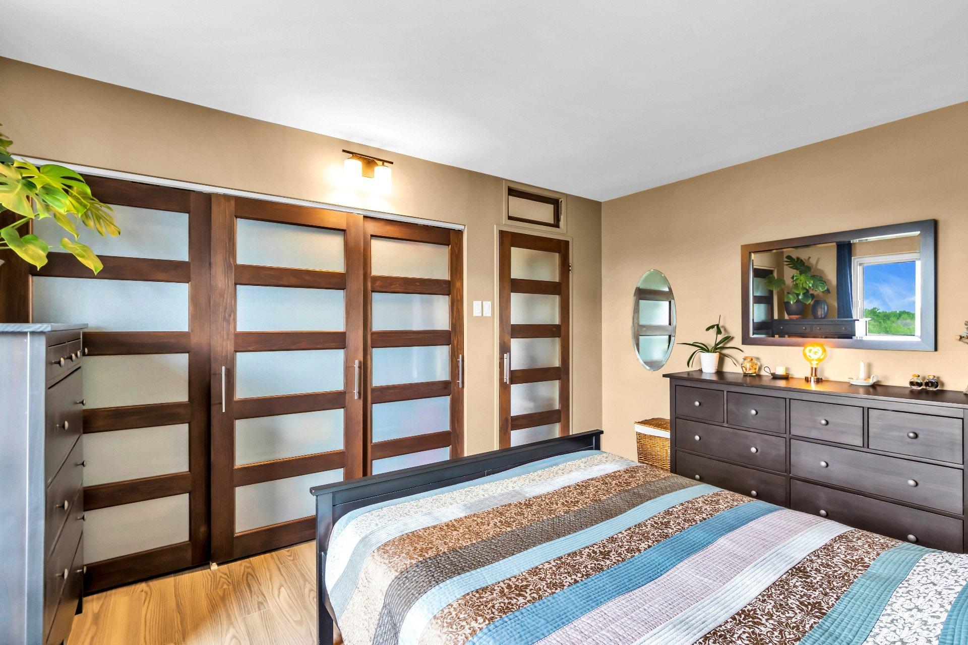 









6


Av. Argyle

, 804,
Saint-Lambert,




QC
J4P2H5


