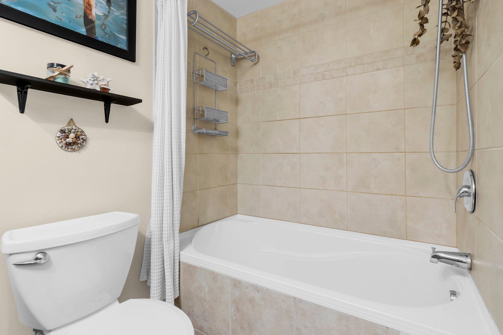 









6


Av. Argyle

, 804,
Saint-Lambert,




QC
J4P2H5

