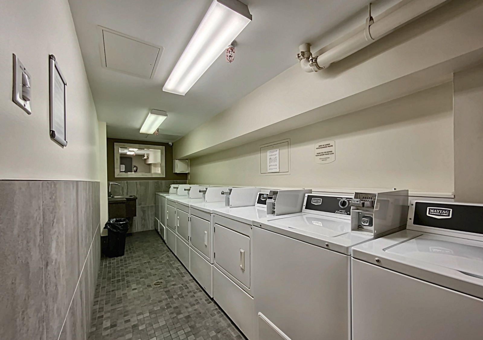 









6


Av. Argyle

, 804,
Saint-Lambert,




QC
J4P2H5

