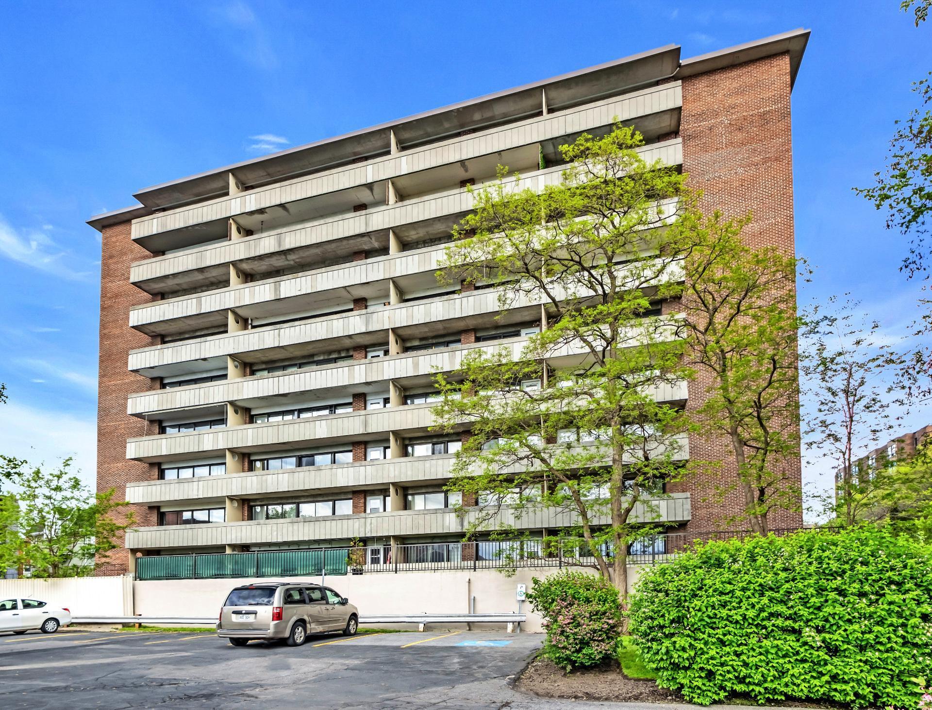 









6


Av. Argyle

, 804,
Saint-Lambert,




QC
J4P2H5

