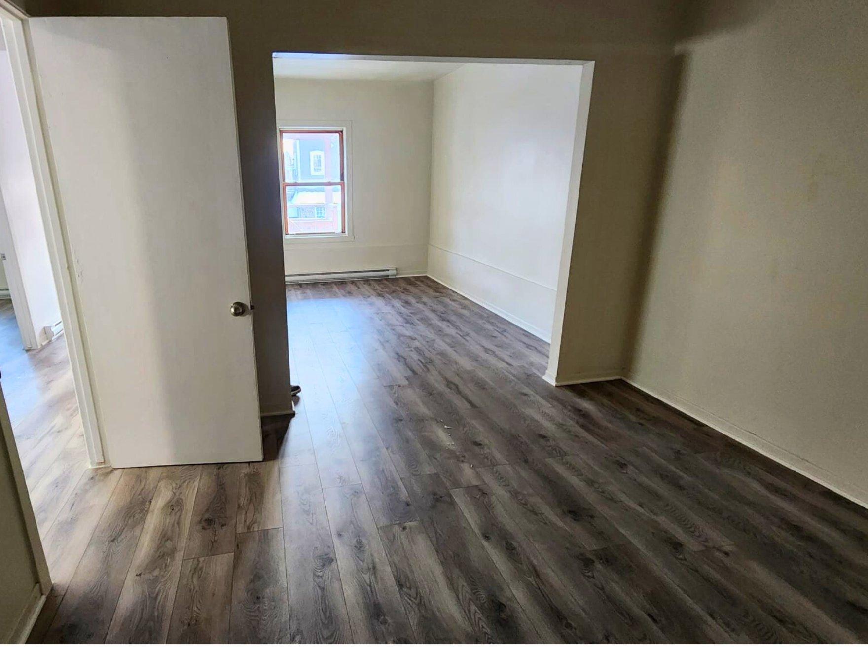 









132


Rue Principale E.

,
Sainte-Agathe-des-Monts,




QC
J8C1K1

