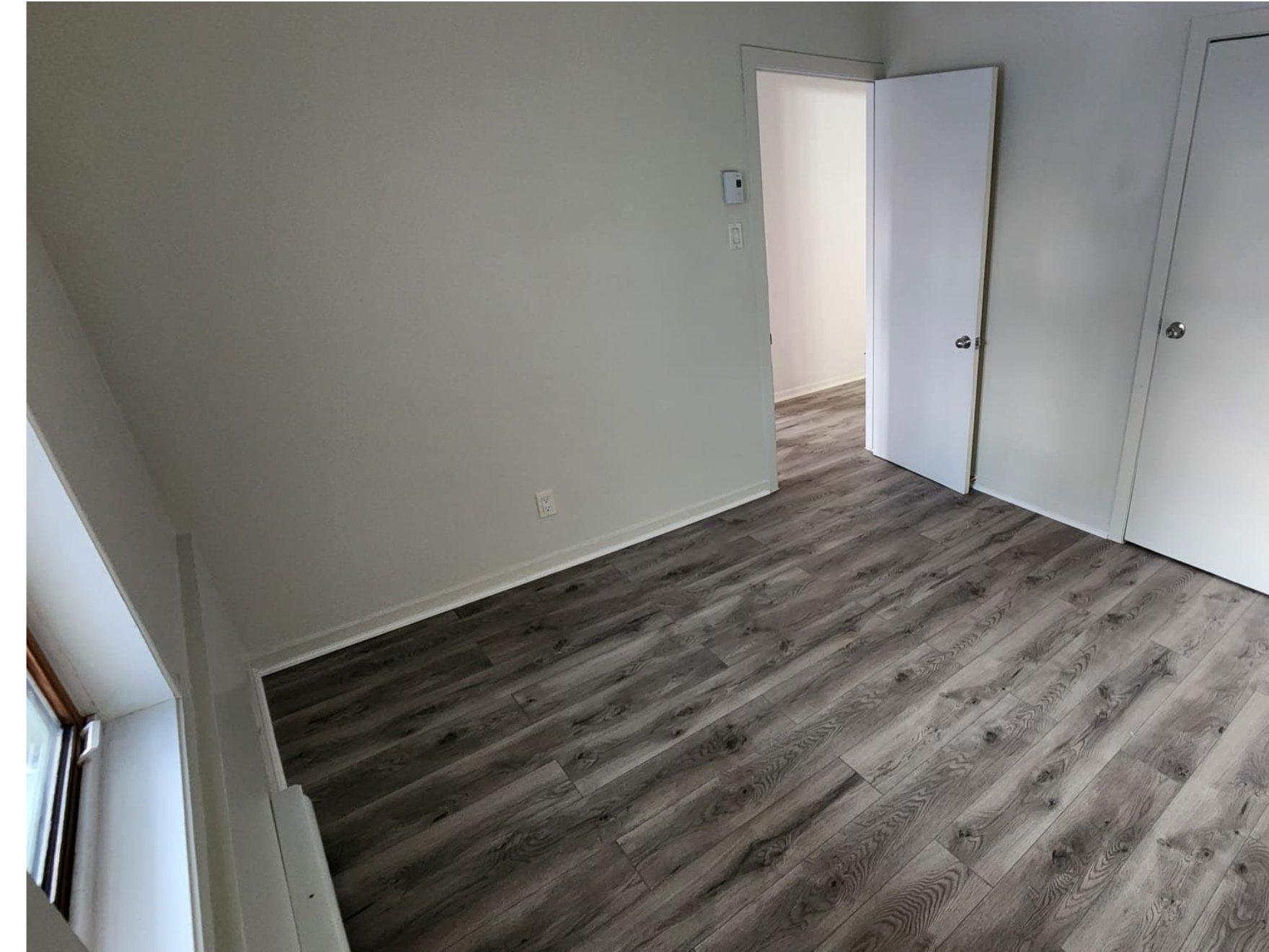 









132


Rue Principale E.

,
Sainte-Agathe-des-Monts,




QC
J8C1K1


