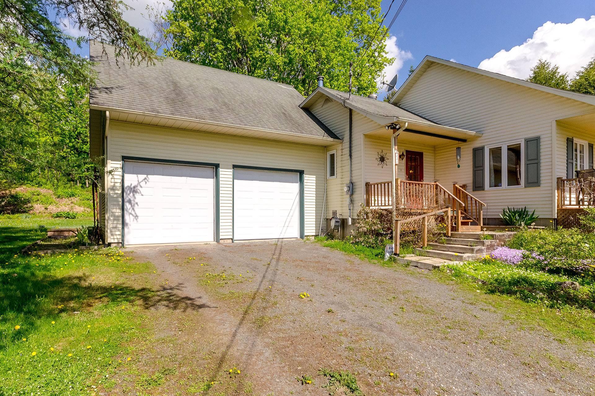 









250


Ch. Harvey

,
Sutton,




QC
J0E2K0

