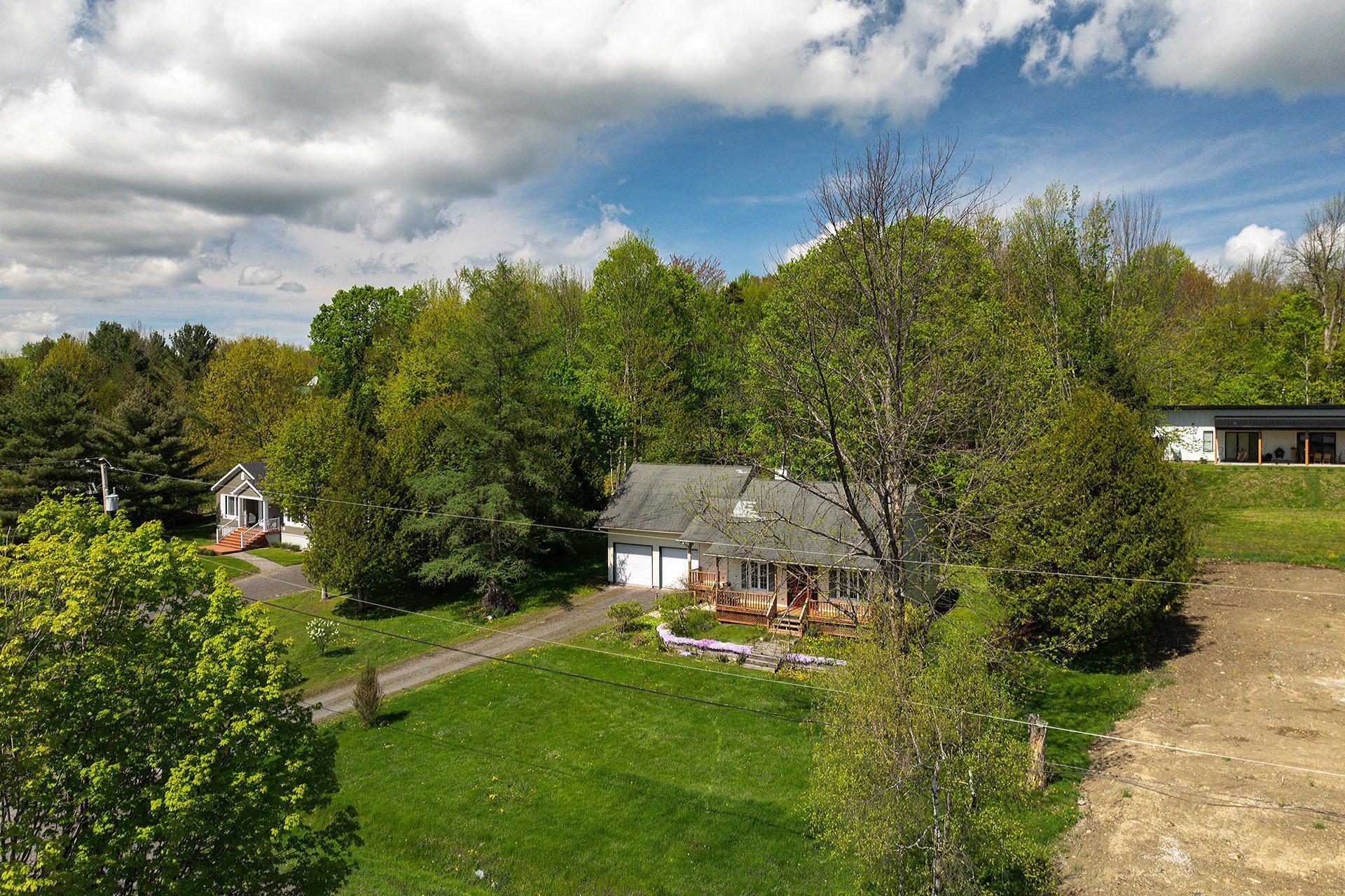 









250


Ch. Harvey

,
Sutton,




QC
J0E2K0

