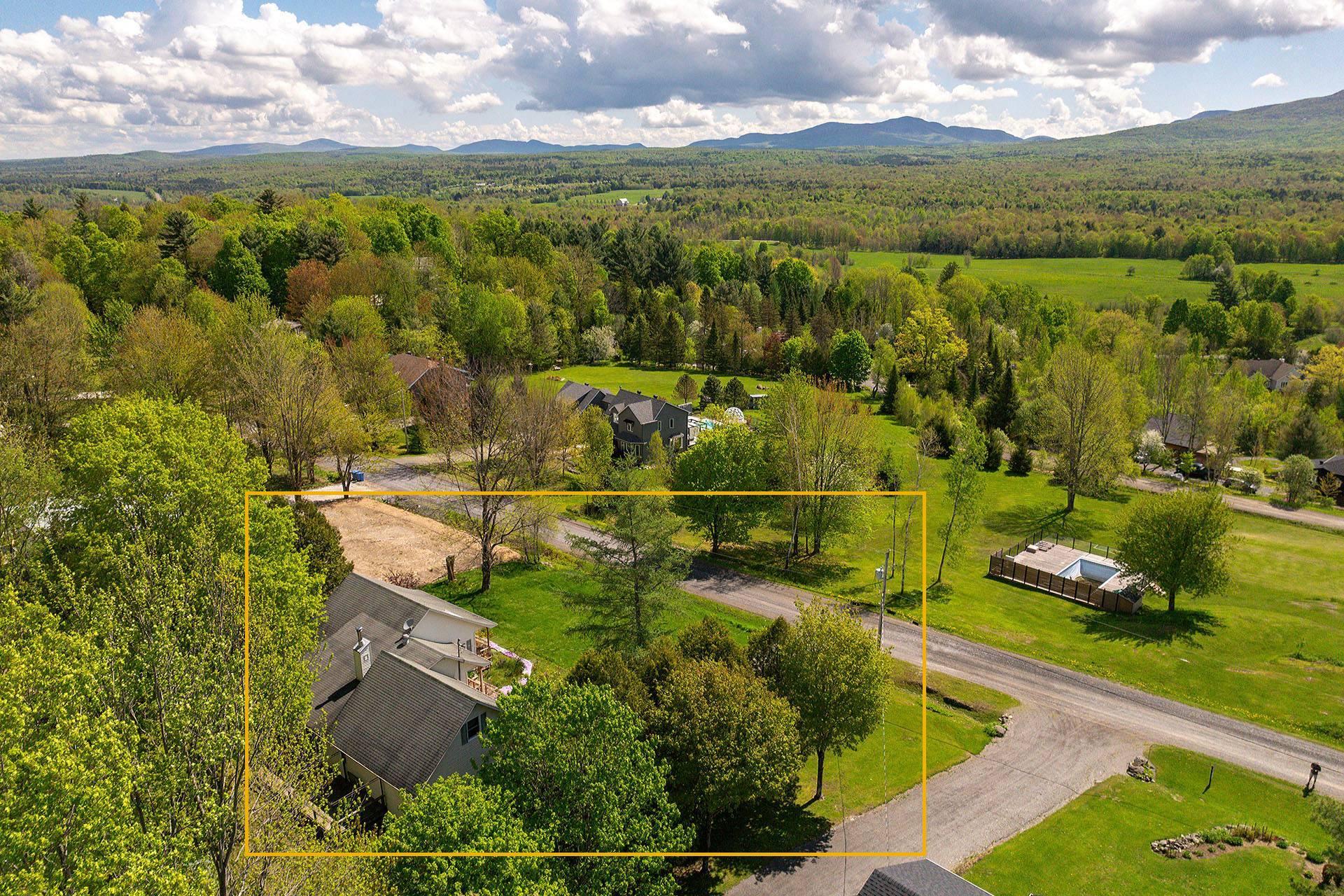 









250


Ch. Harvey

,
Sutton,




QC
J0E2K0

