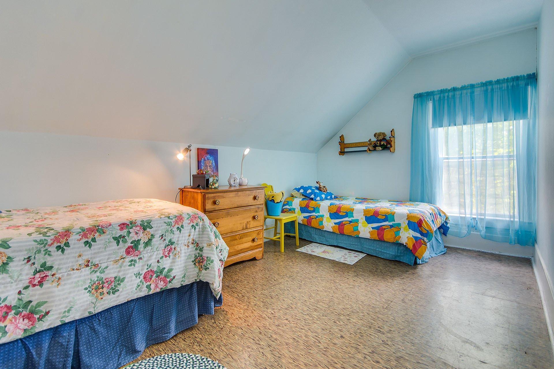 









60


Rue Thibault S.

,
Abercorn,




QC
J0E1B0

