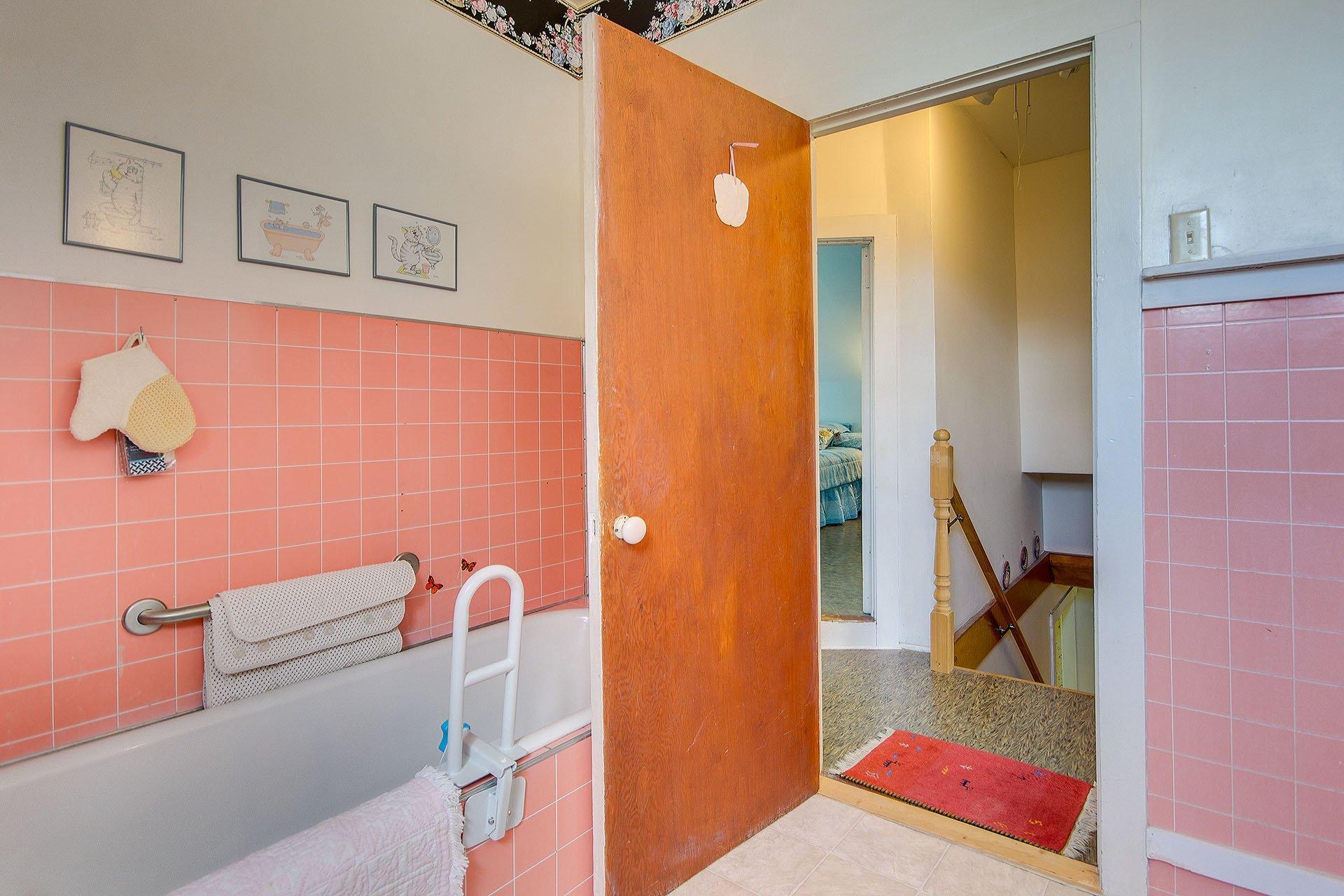 









60


Rue Thibault S.

,
Abercorn,




QC
J0E1B0

