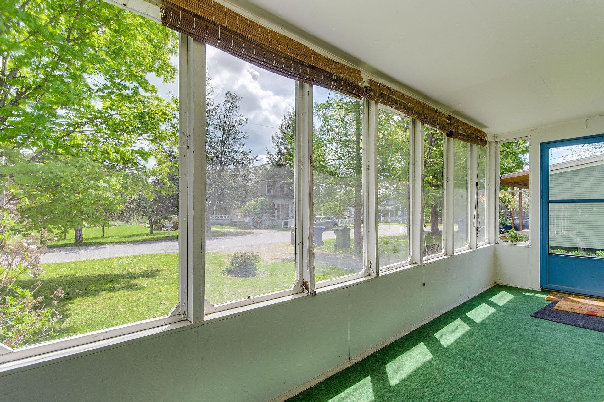 









60


Rue Thibault S.

,
Abercorn,




QC
J0E1B0

