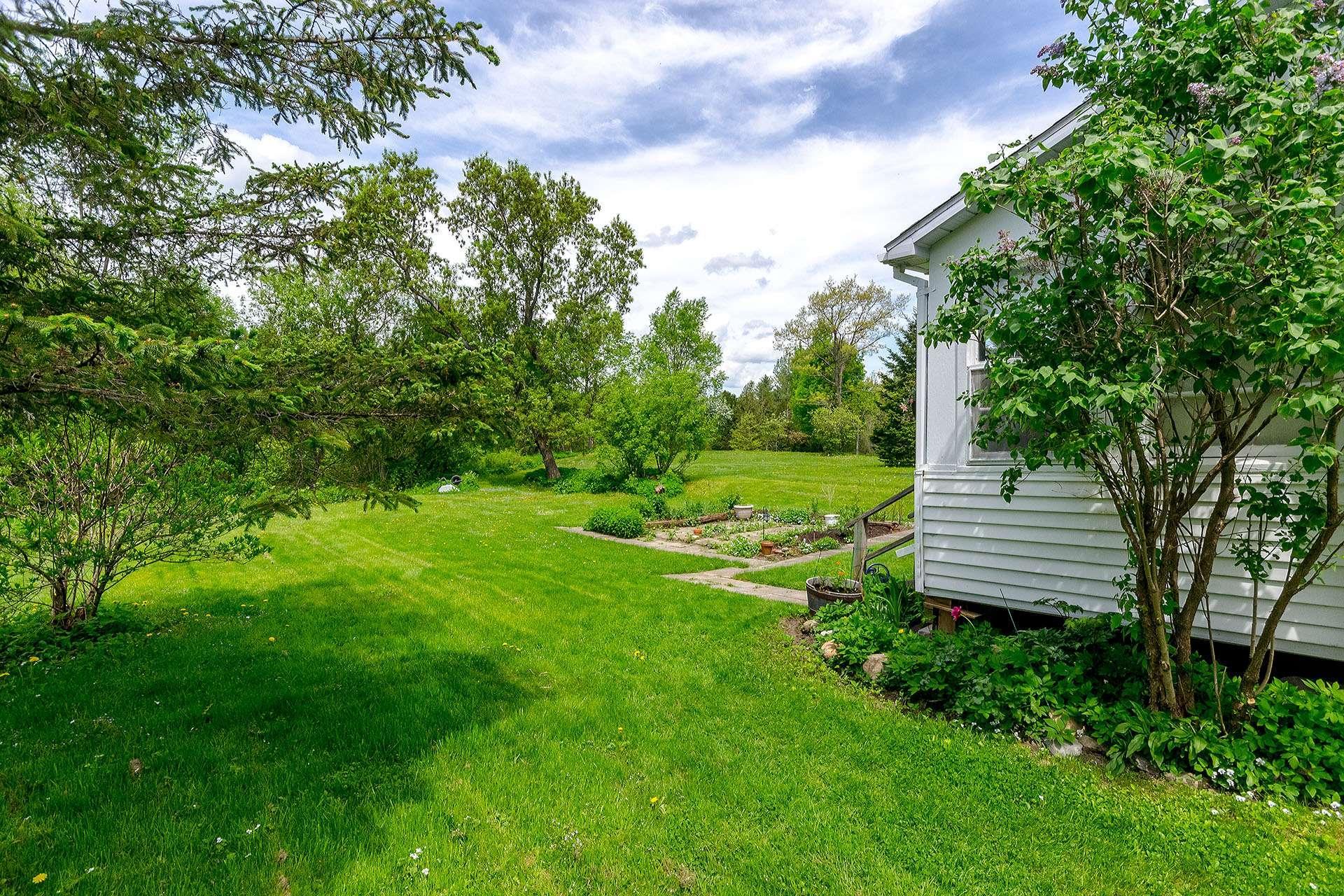 









60


Rue Thibault S.

,
Abercorn,




QC
J0E1B0

