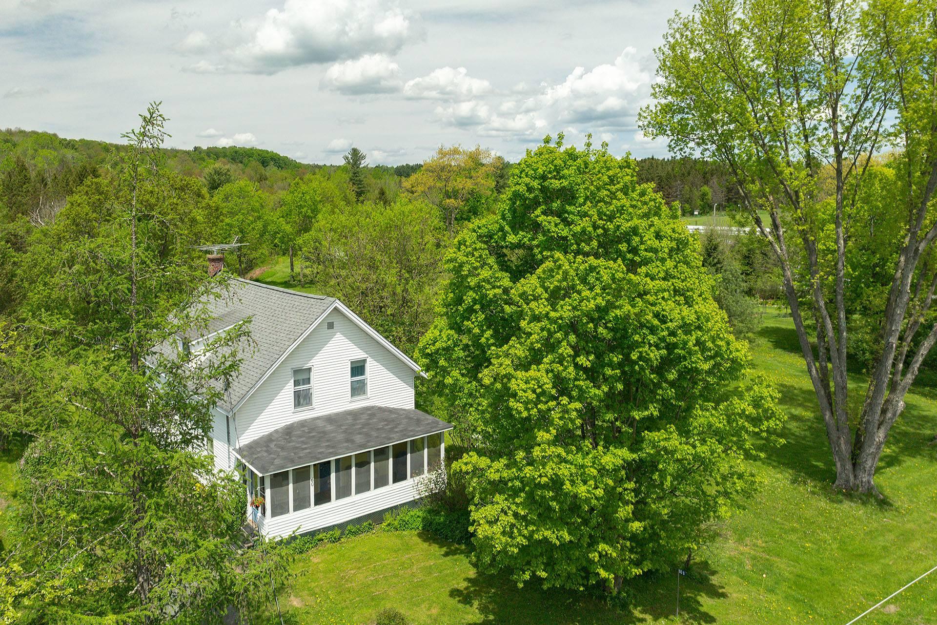 









60


Rue Thibault S.

,
Abercorn,




QC
J0E1B0

