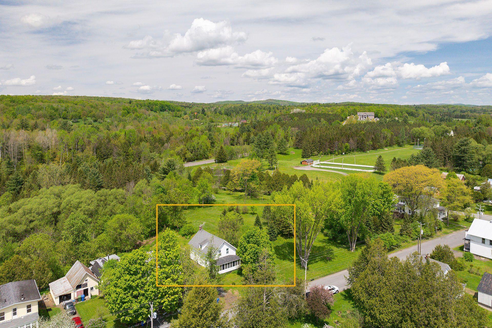 









60


Rue Thibault S.

,
Abercorn,




QC
J0E1B0

