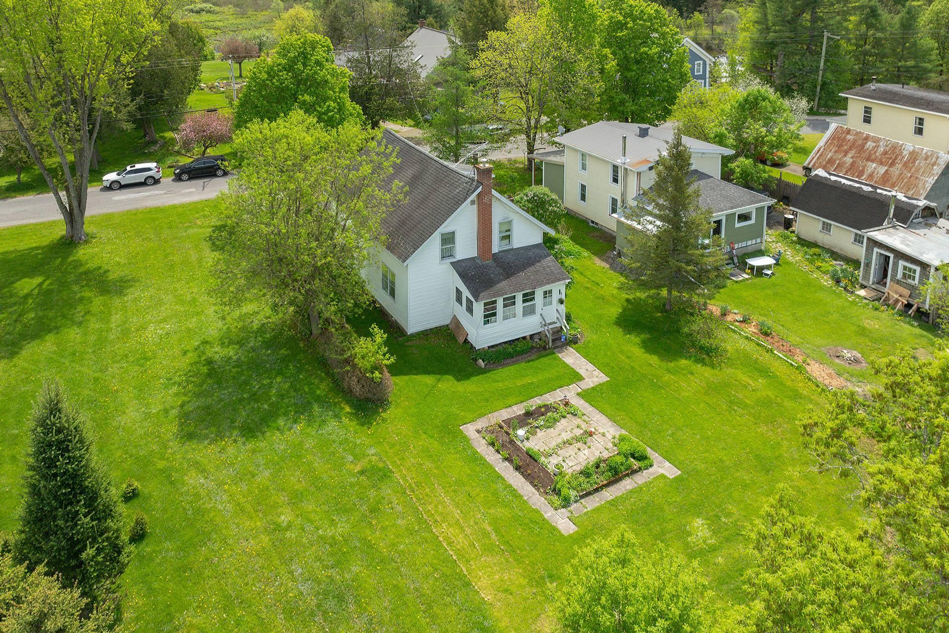 









60


Rue Thibault S.

,
Abercorn,




QC
J0E1B0

