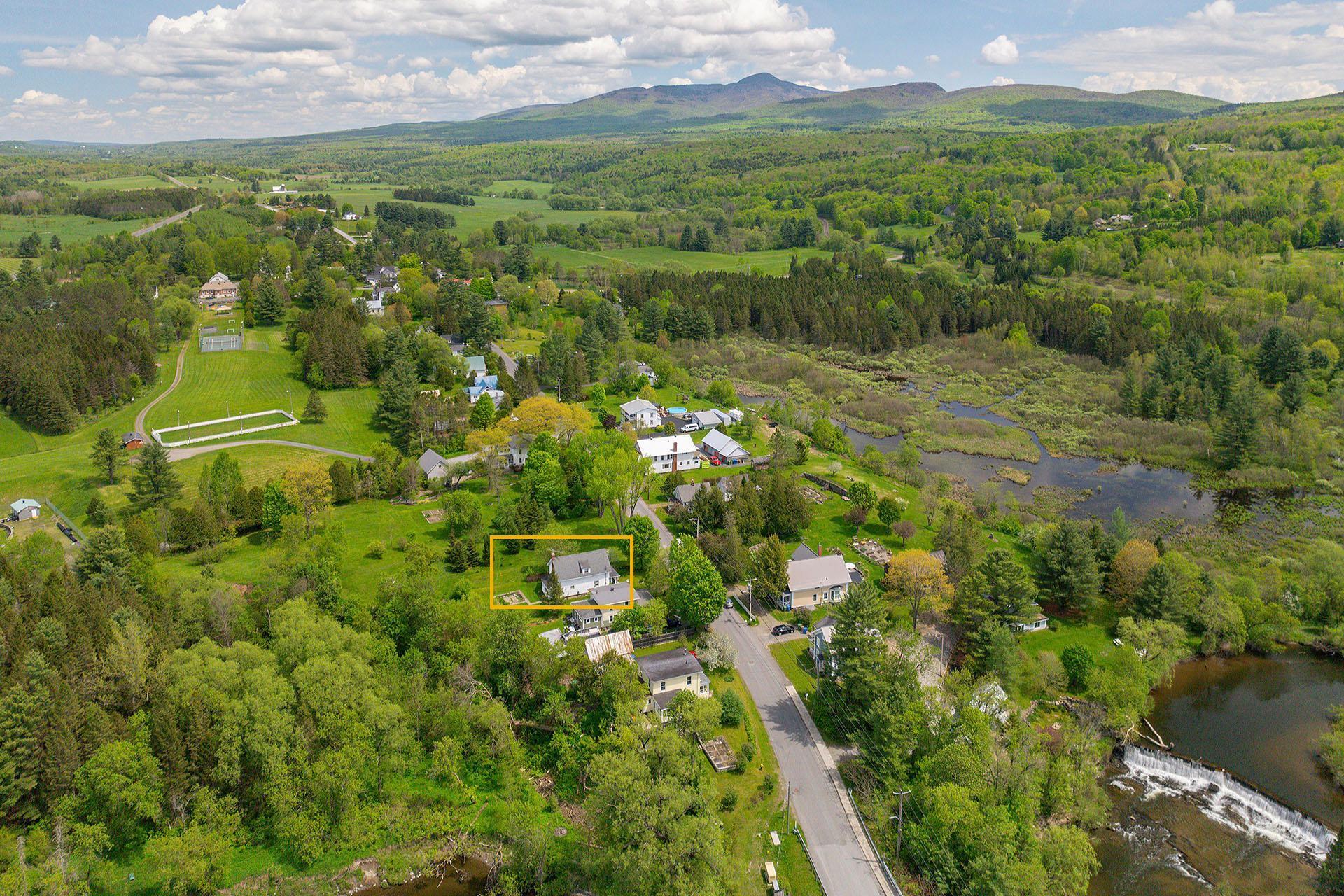 









60


Rue Thibault S.

,
Abercorn,




QC
J0E1B0

