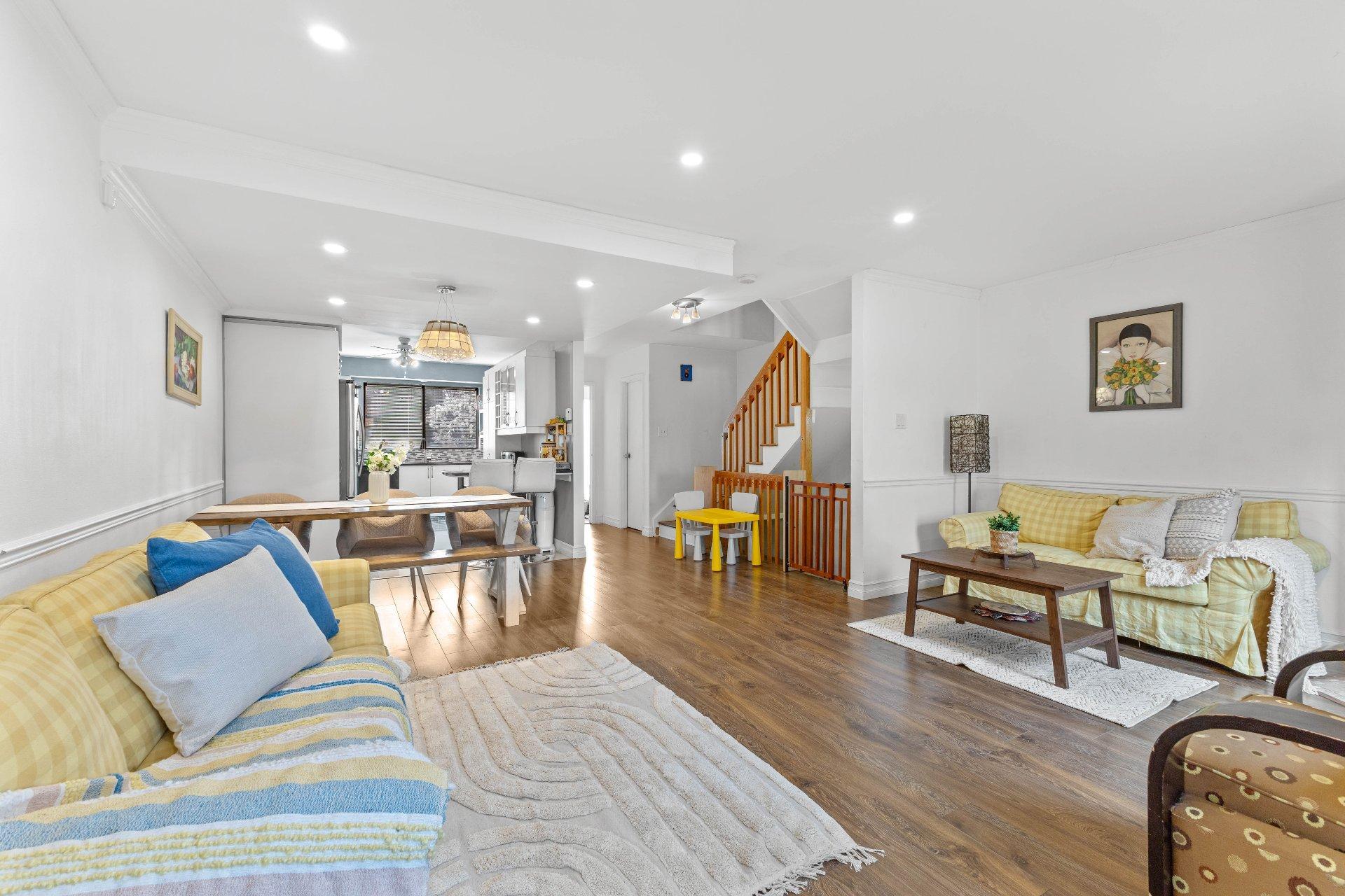 









953Z


Place Soulanges

,
Brossard,




QC
J4X1L8


