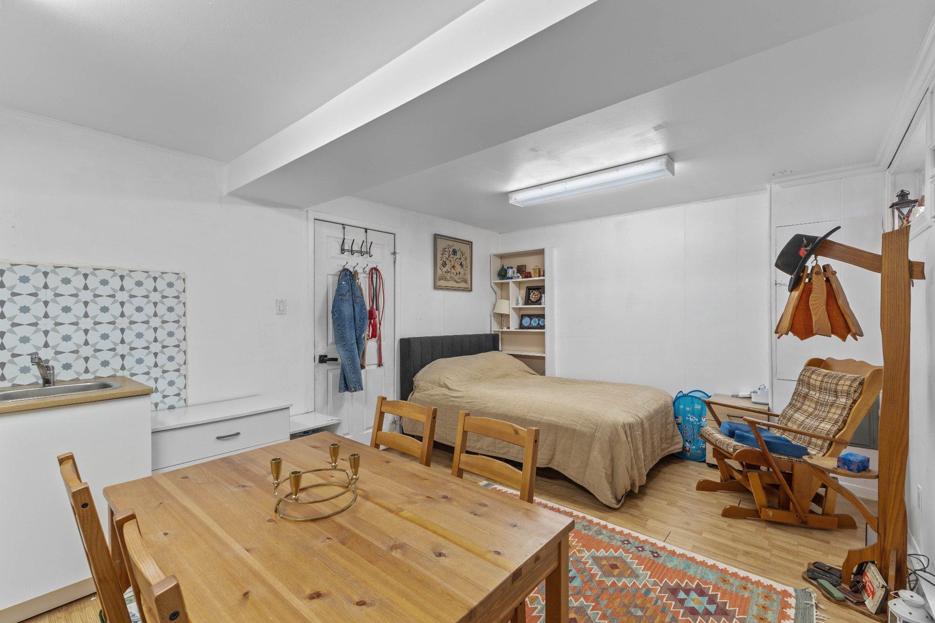 









953Z


Place Soulanges

,
Brossard,




QC
J4X1L8

