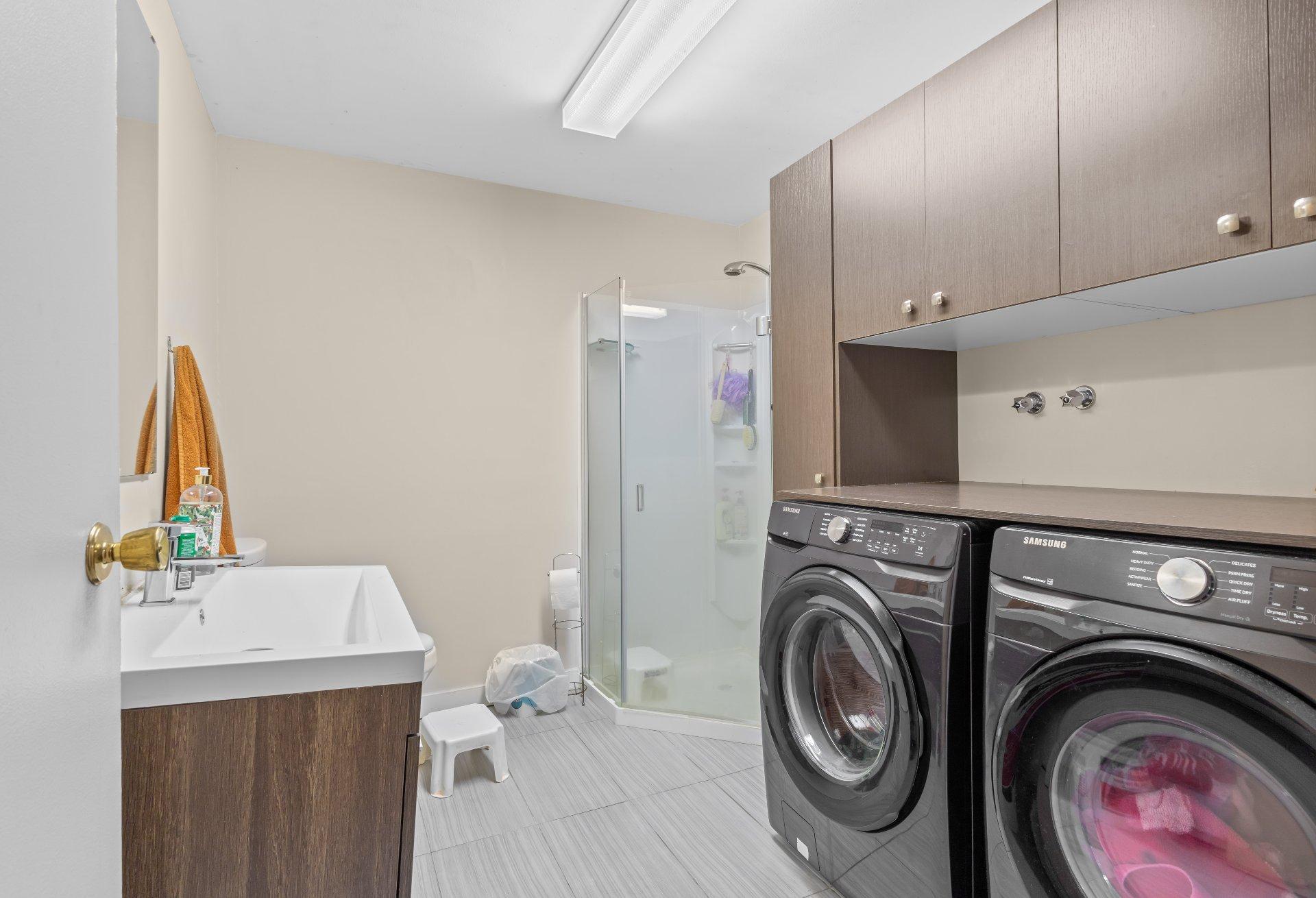 









953Z


Place Soulanges

,
Brossard,




QC
J4X1L8

