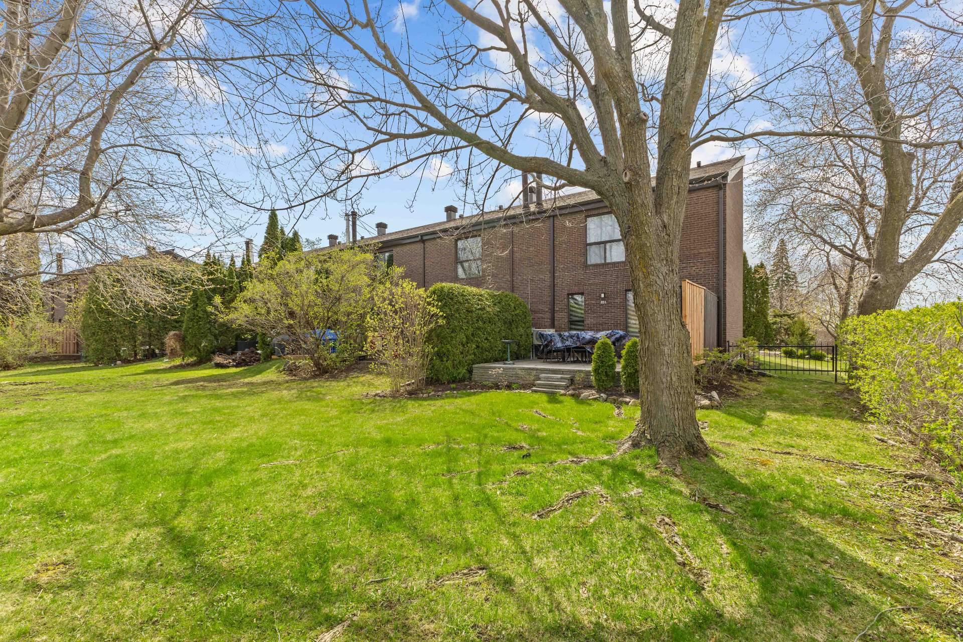 









953Z


Place Soulanges

,
Brossard,




QC
J4X1L8

