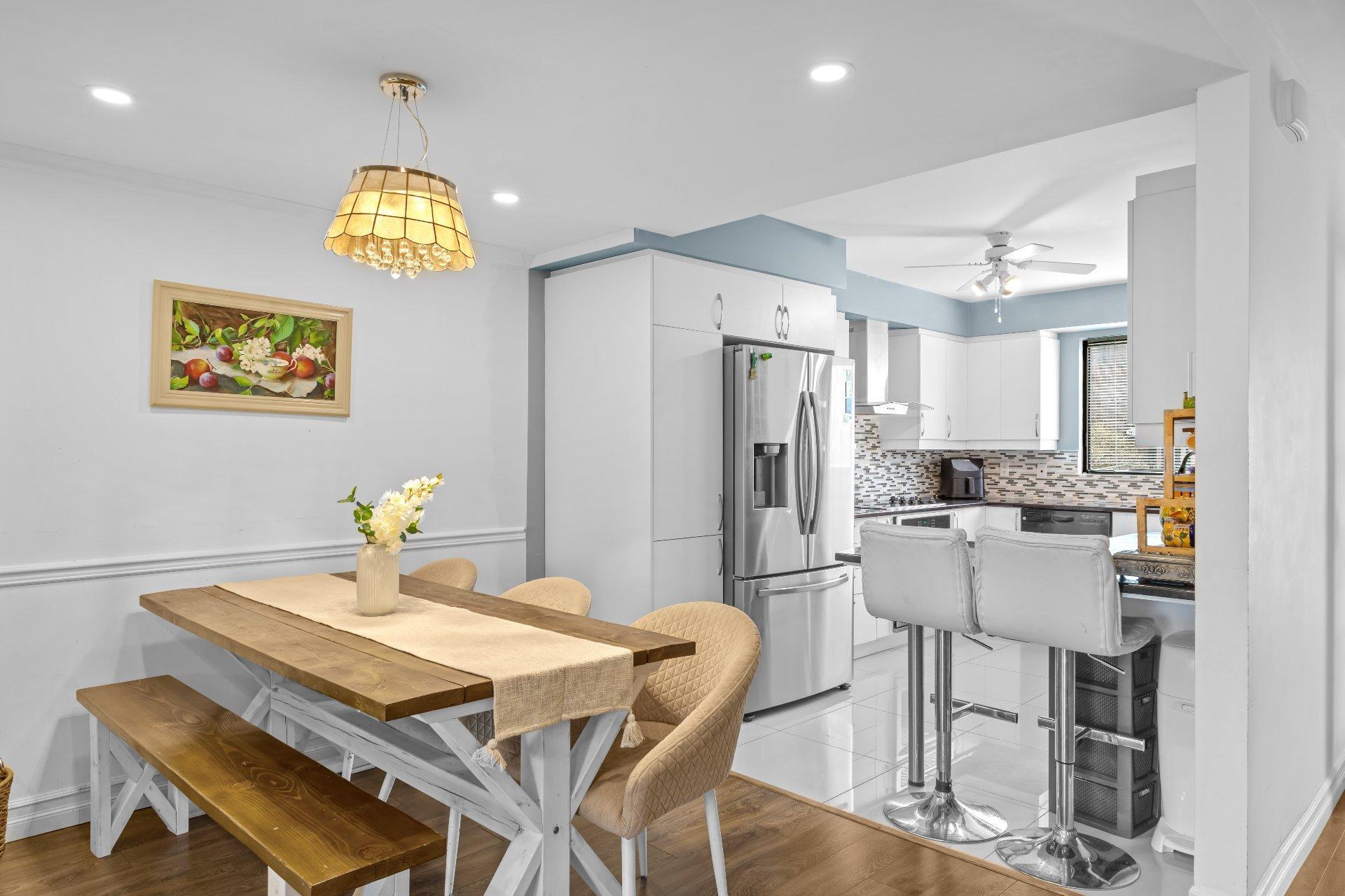 









953Z


Place Soulanges

,
Brossard,




QC
J4X1L8

