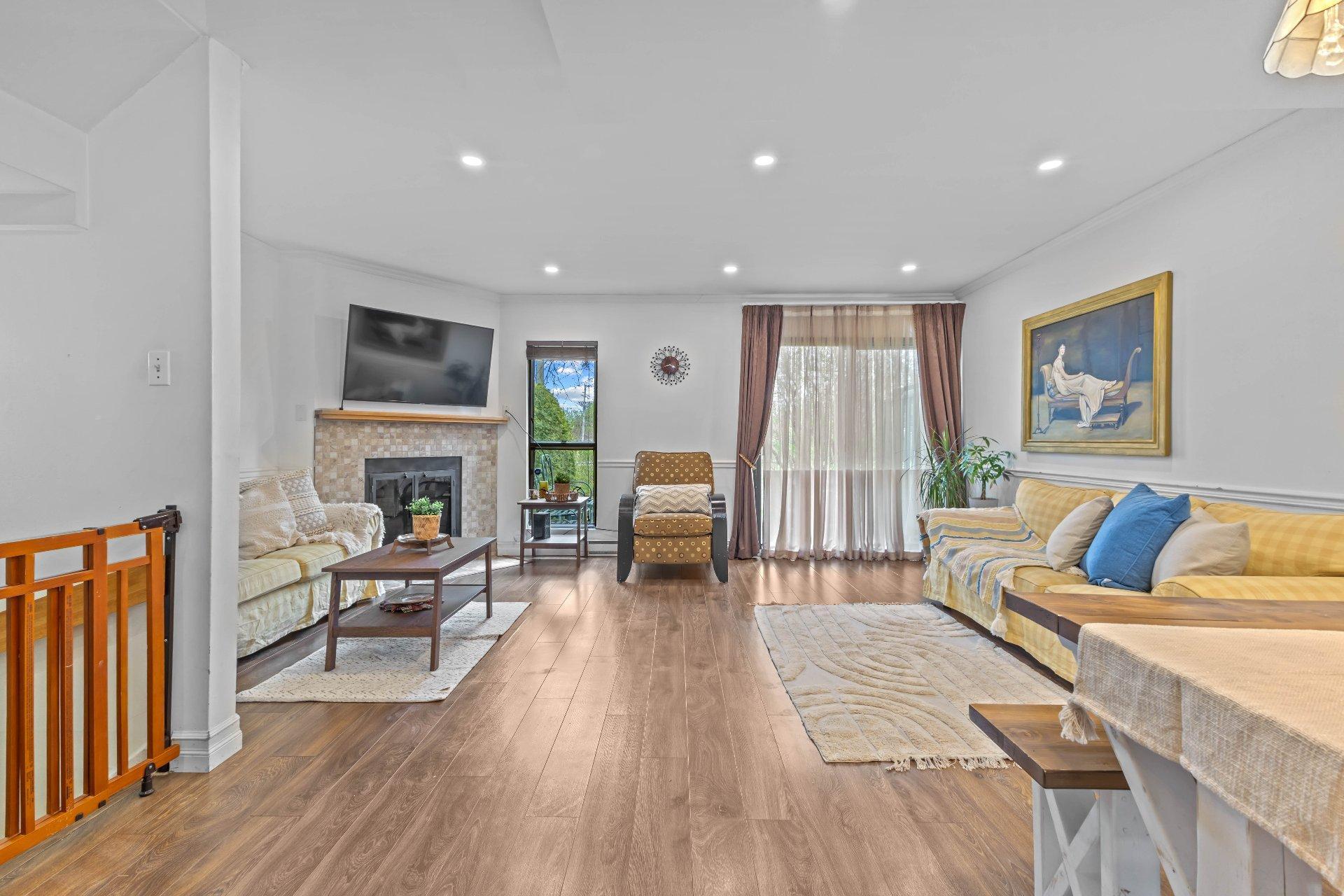 









953Z


Place Soulanges

,
Brossard,




QC
J4X1L8

