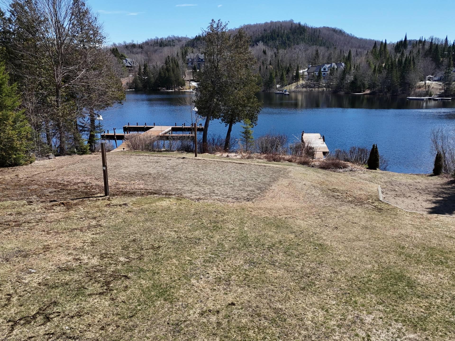 









232


Ch. de Chambord

,
Saint-Adolphe-d'Howard,




QC
J0T2B0

