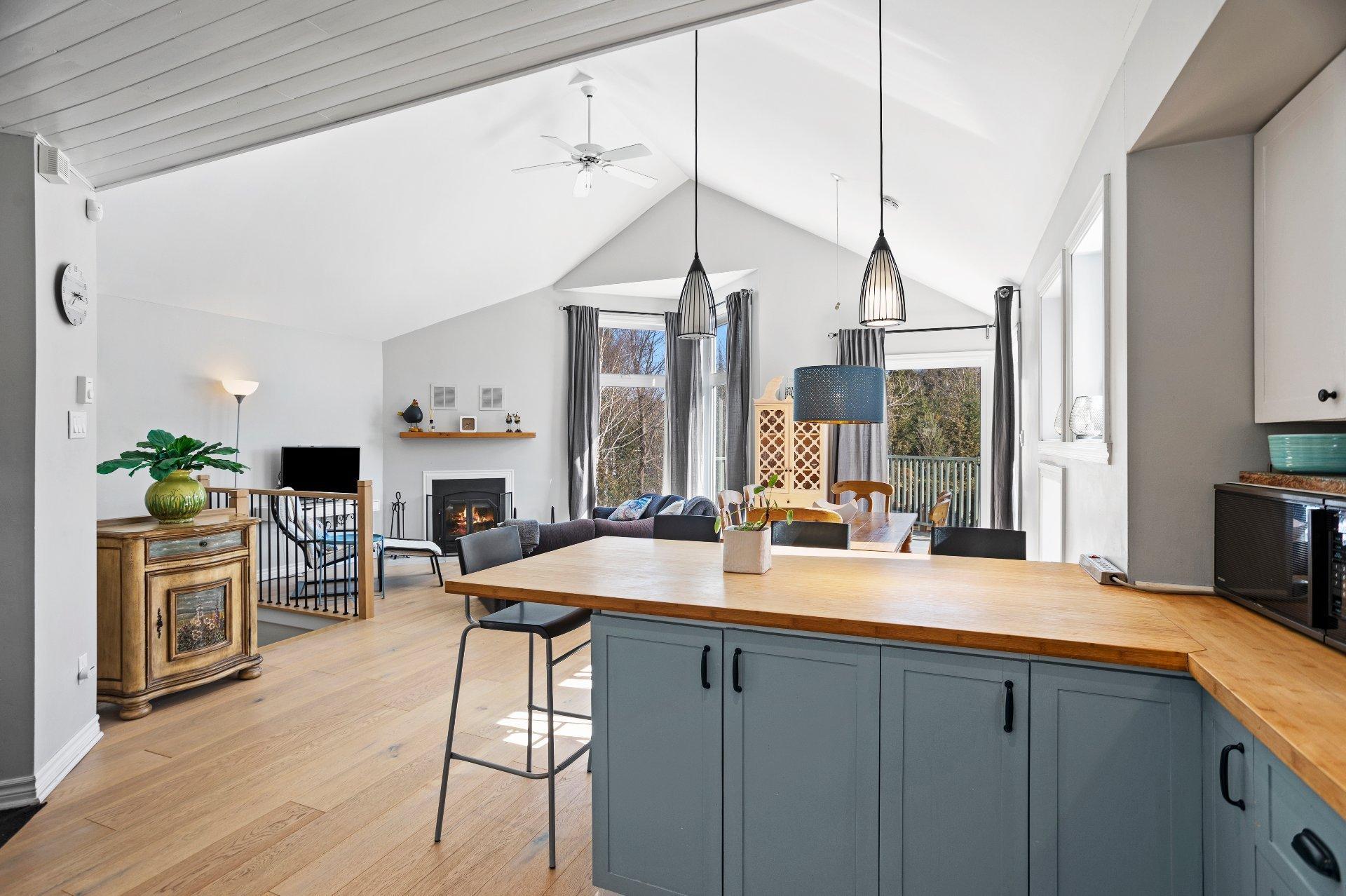 









232


Ch. de Chambord

,
Saint-Adolphe-d'Howard,




QC
J0T2B0

