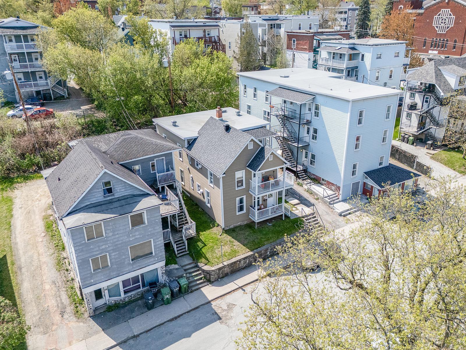 









331

 - 335


Rue Laurier

,
Sherbrooke (Les Nations),




QC
J1H4Z6

