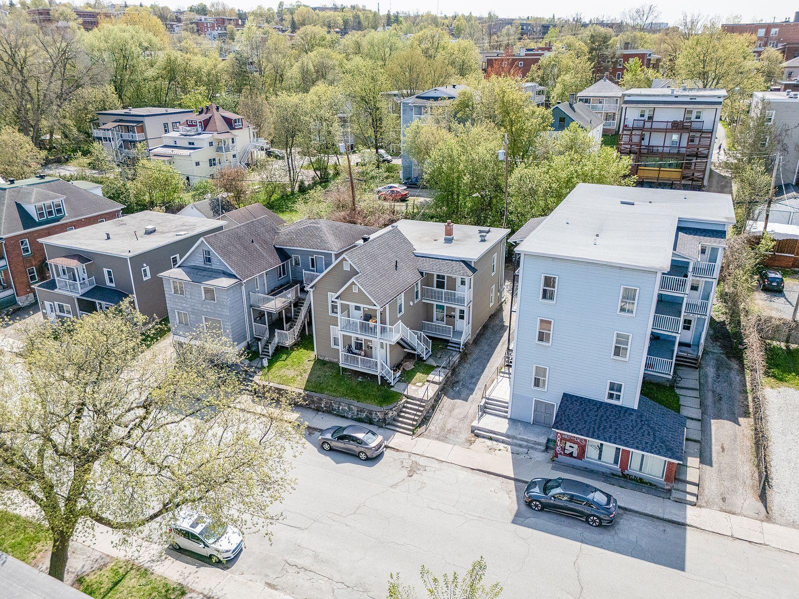 









331

 - 335


Rue Laurier

,
Sherbrooke (Les Nations),




QC
J1H4Z6

