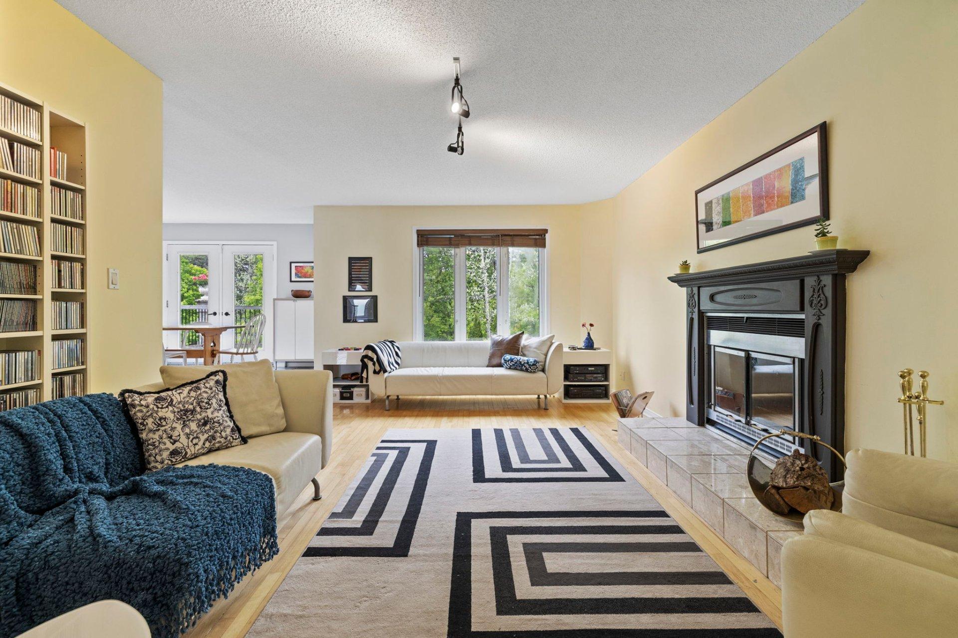 









32


Ch. Wallace

,
Chelsea,




QC
J9B1M6

