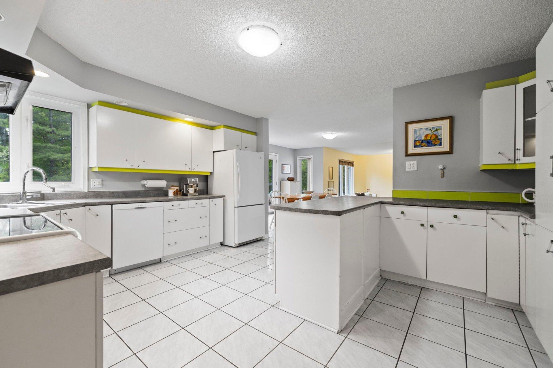 









32


Ch. Wallace

,
Chelsea,




QC
J9B1M6

