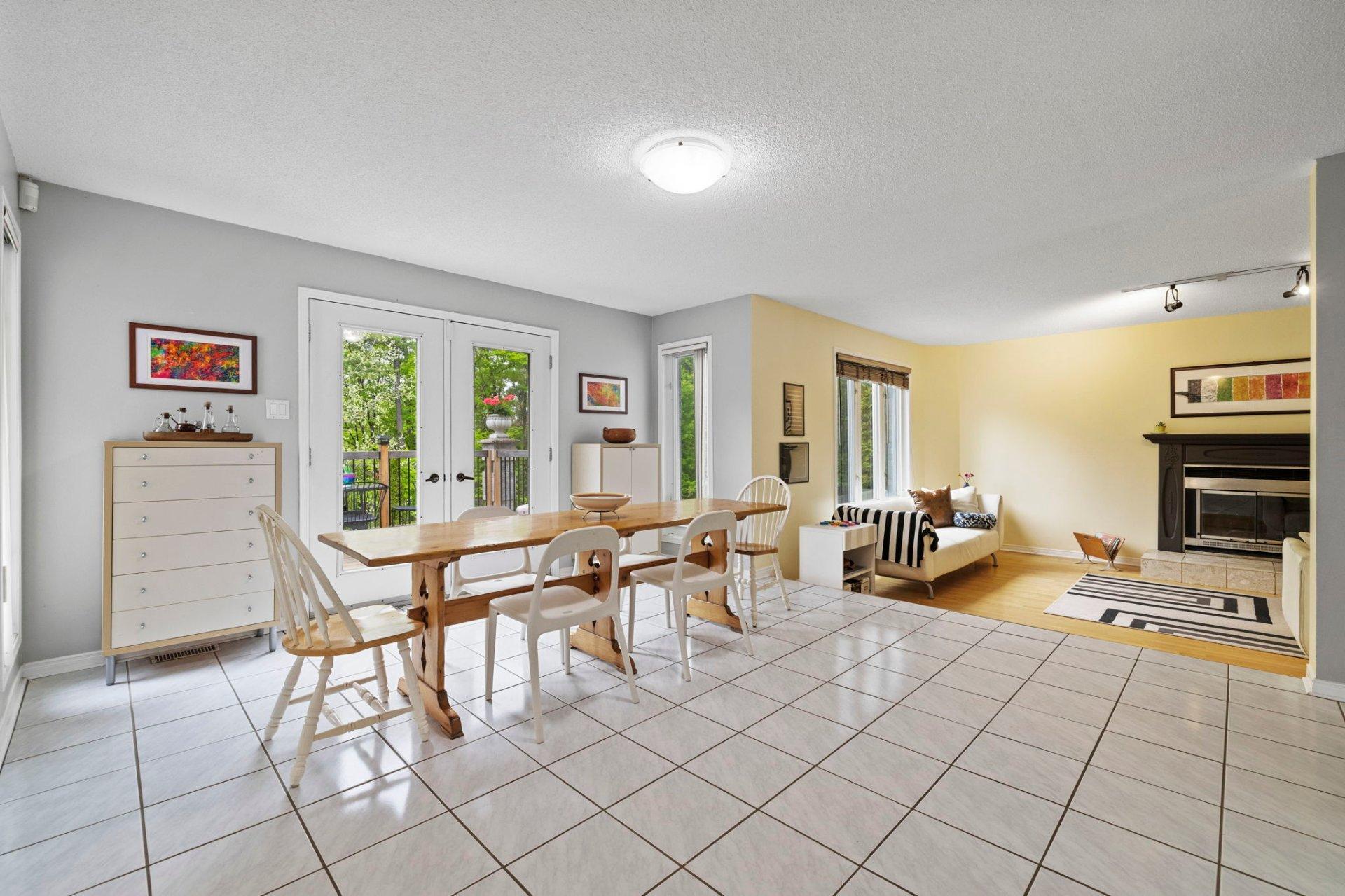 









32


Ch. Wallace

,
Chelsea,




QC
J9B1M6

