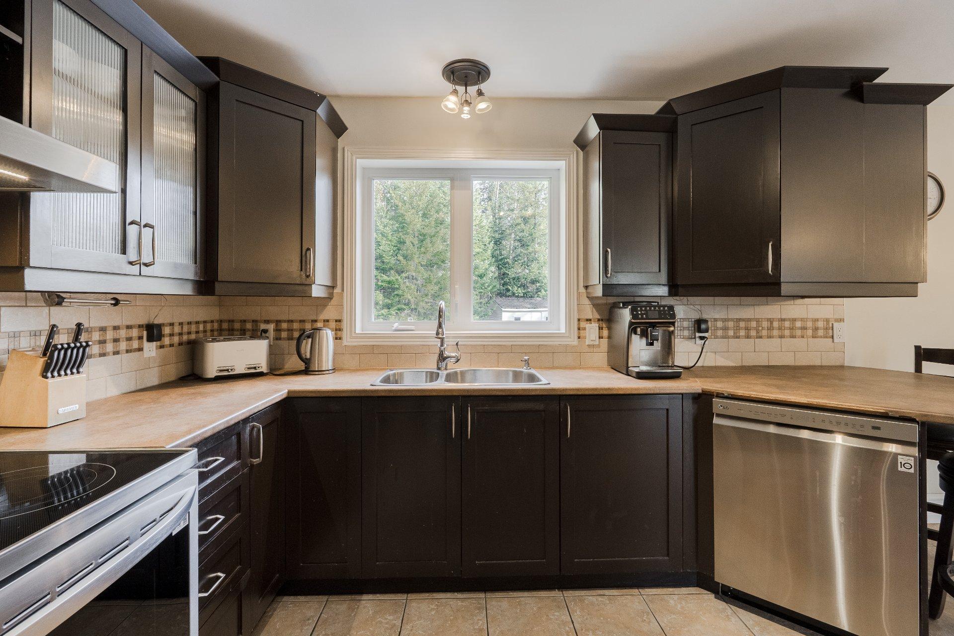 









60


Rue Raymond

,
Magog,




QC
J1X5S7

