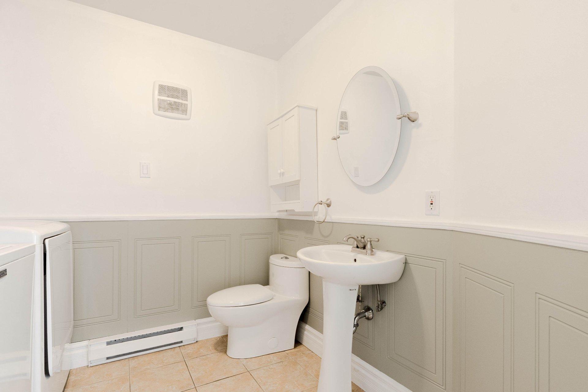 









60


Rue Raymond

,
Magog,




QC
J1X5S7

