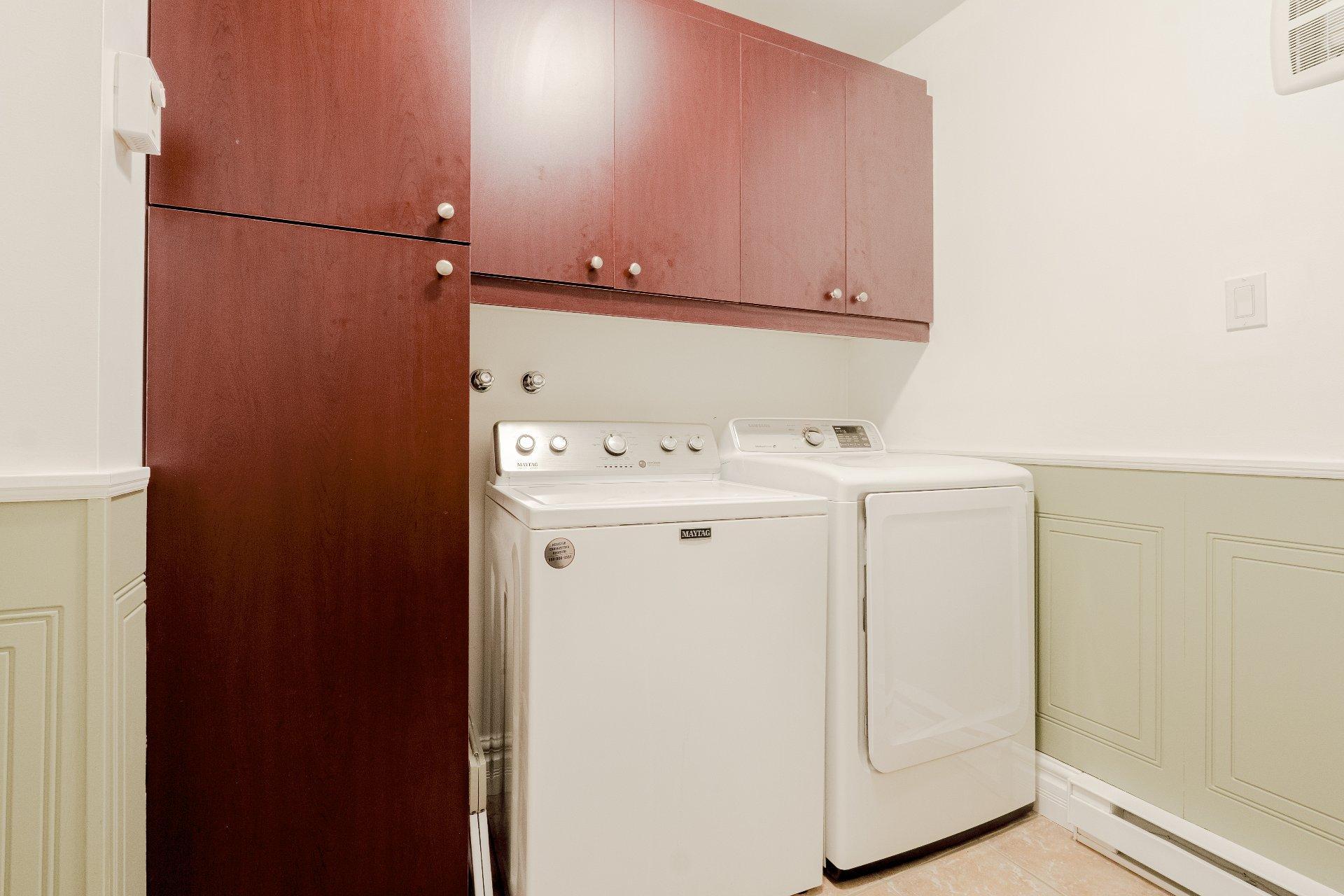 









60


Rue Raymond

,
Magog,




QC
J1X5S7


