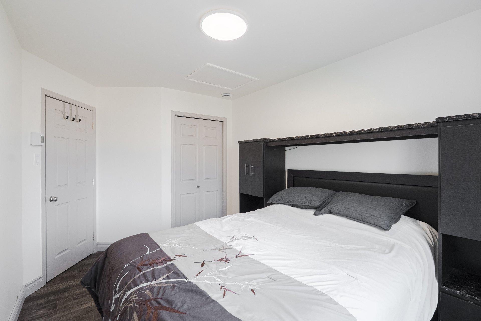 









60


Rue Raymond

,
Magog,




QC
J1X5S7

