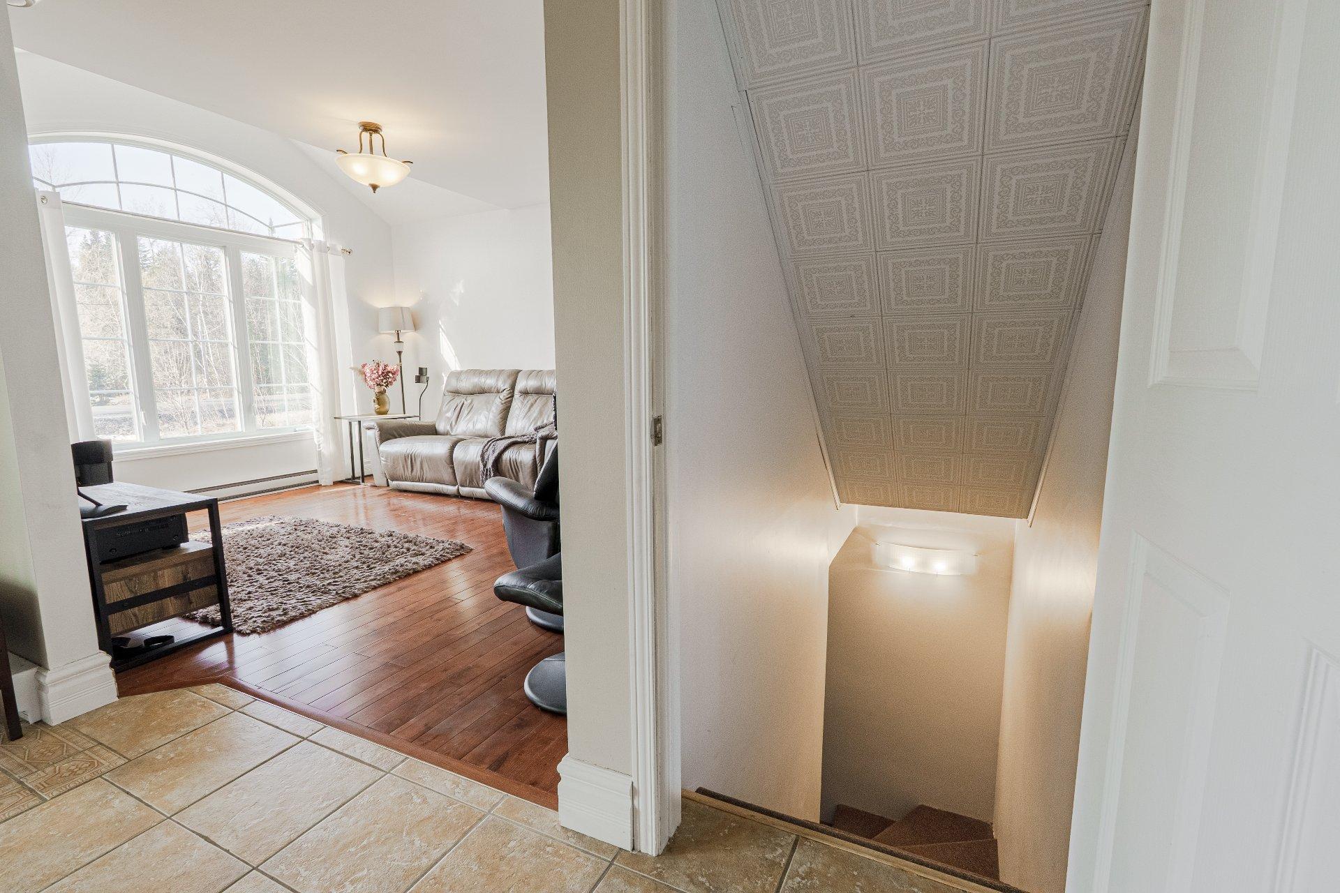 









60


Rue Raymond

,
Magog,




QC
J1X5S7

