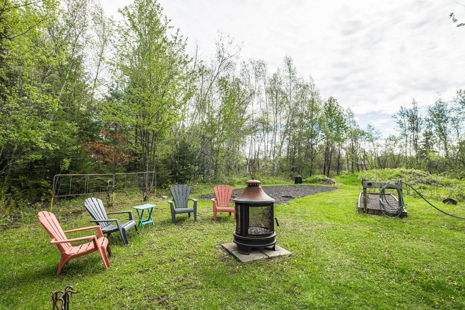 









60


Rue Raymond

,
Magog,




QC
J1X5S7

