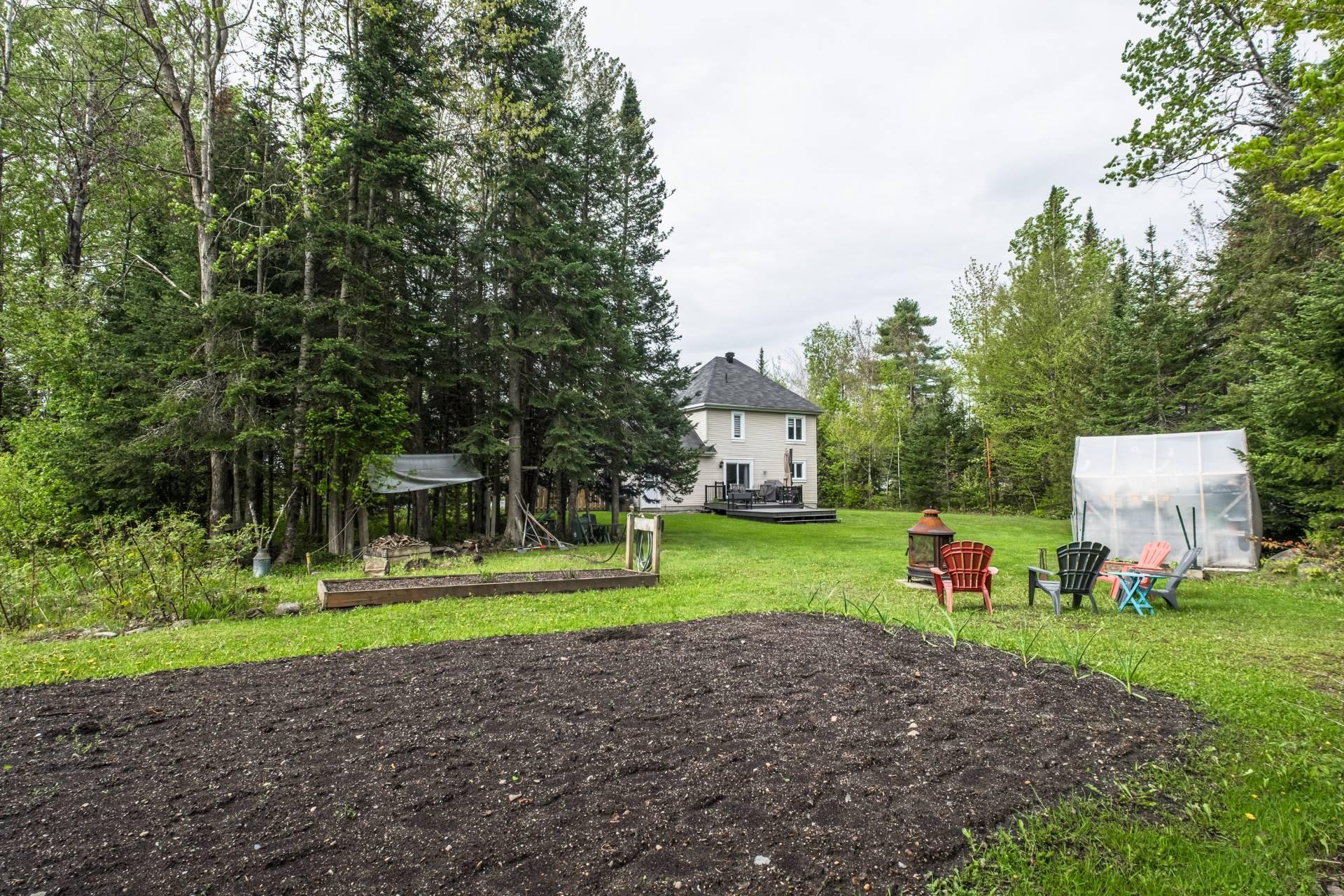 









60


Rue Raymond

,
Magog,




QC
J1X5S7

