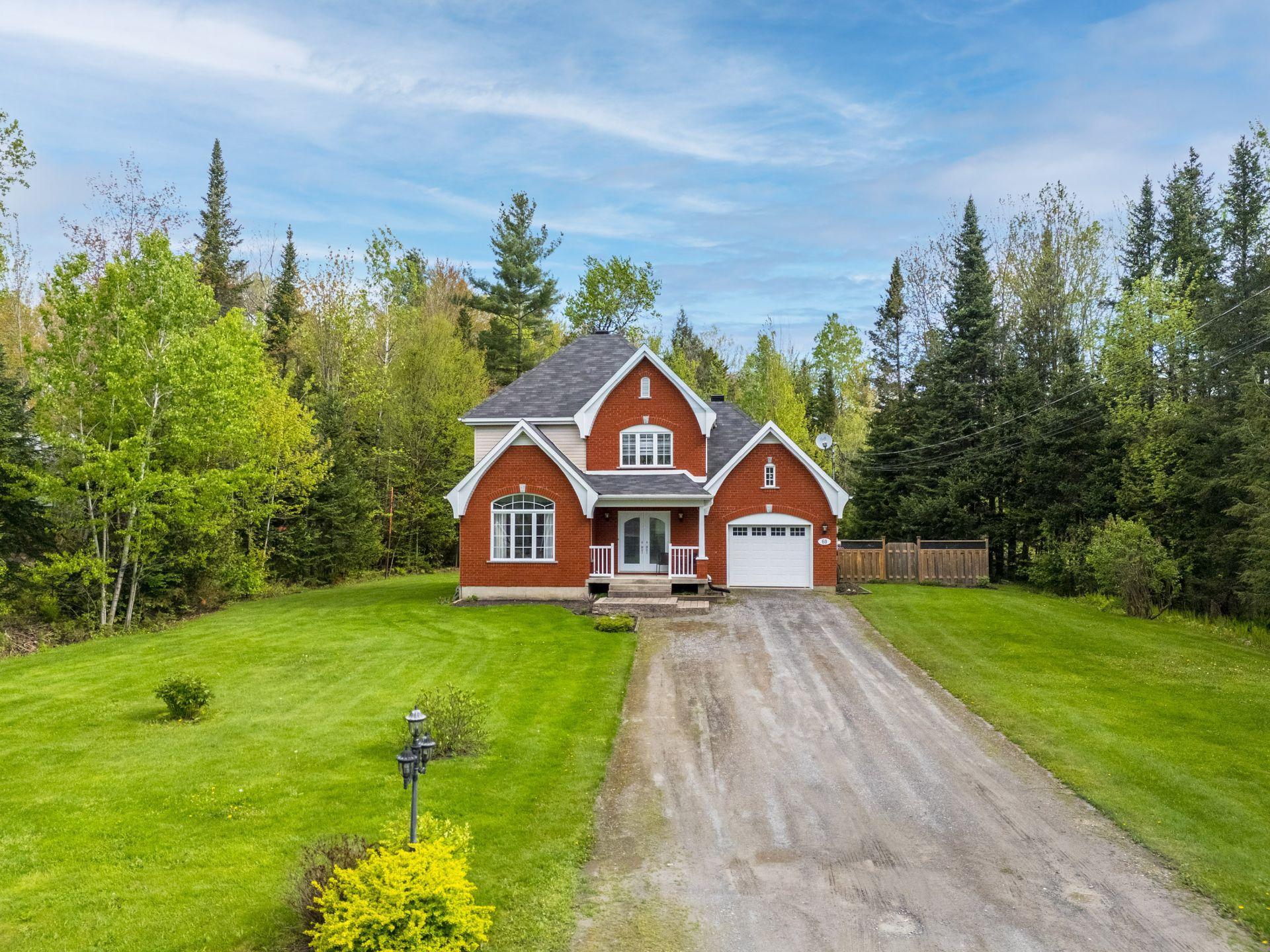 









60


Rue Raymond

,
Magog,




QC
J1X5S7

