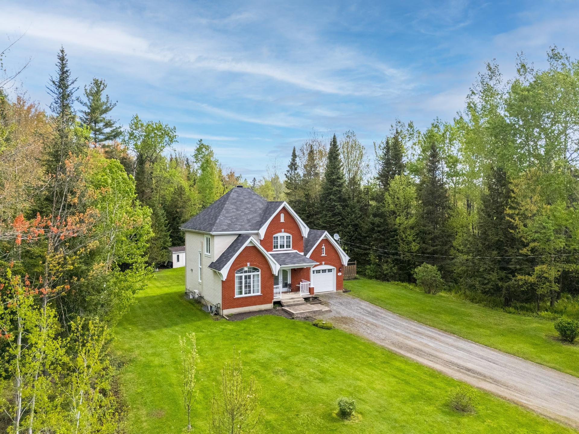 









60


Rue Raymond

,
Magog,




QC
J1X5S7

