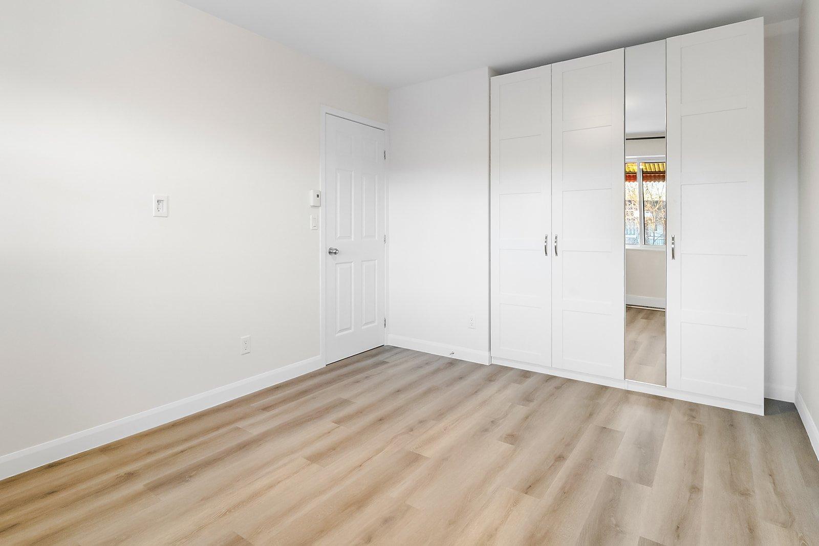 









2635

 - 2639


Rue Raudot

,
Montréal (Le Sud-Ouest),




QC
H4E2P6

