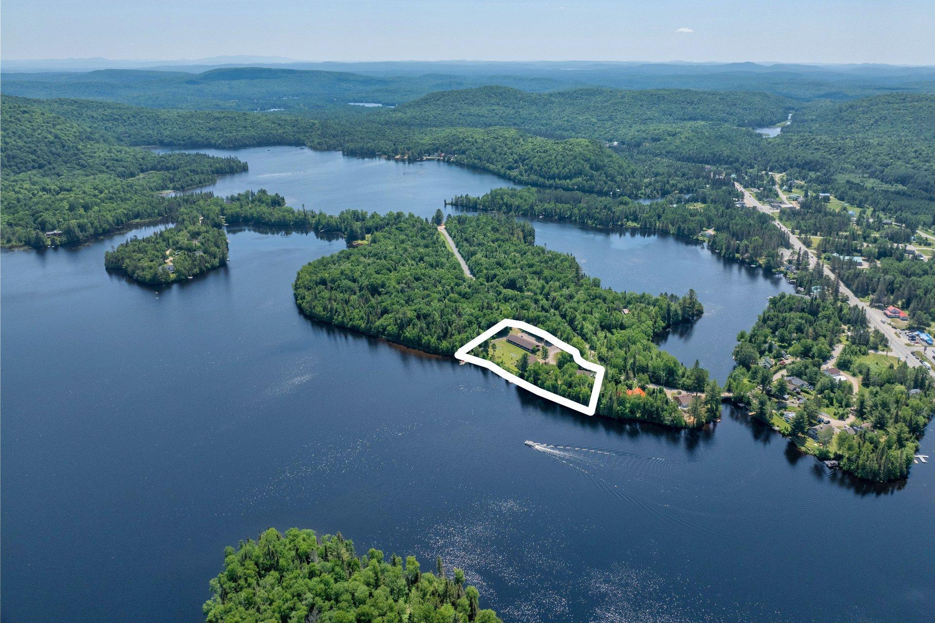 









19Z


Ch. de la Presqu'île

,
Lac-Saguay,




QC
J0W1L0

