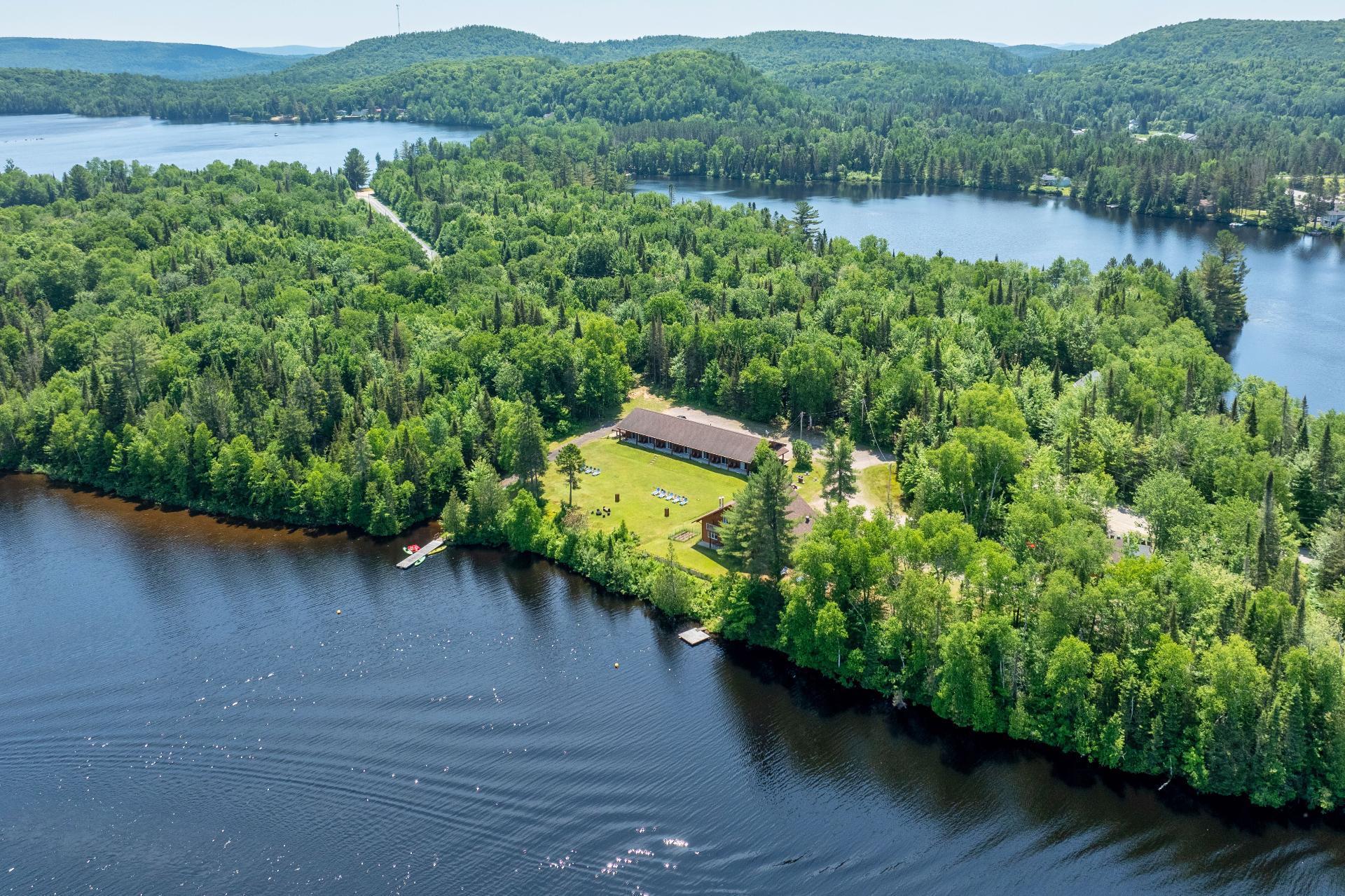 









19Z


Ch. de la Presqu'île

,
Lac-Saguay,




QC
J0W1L0

