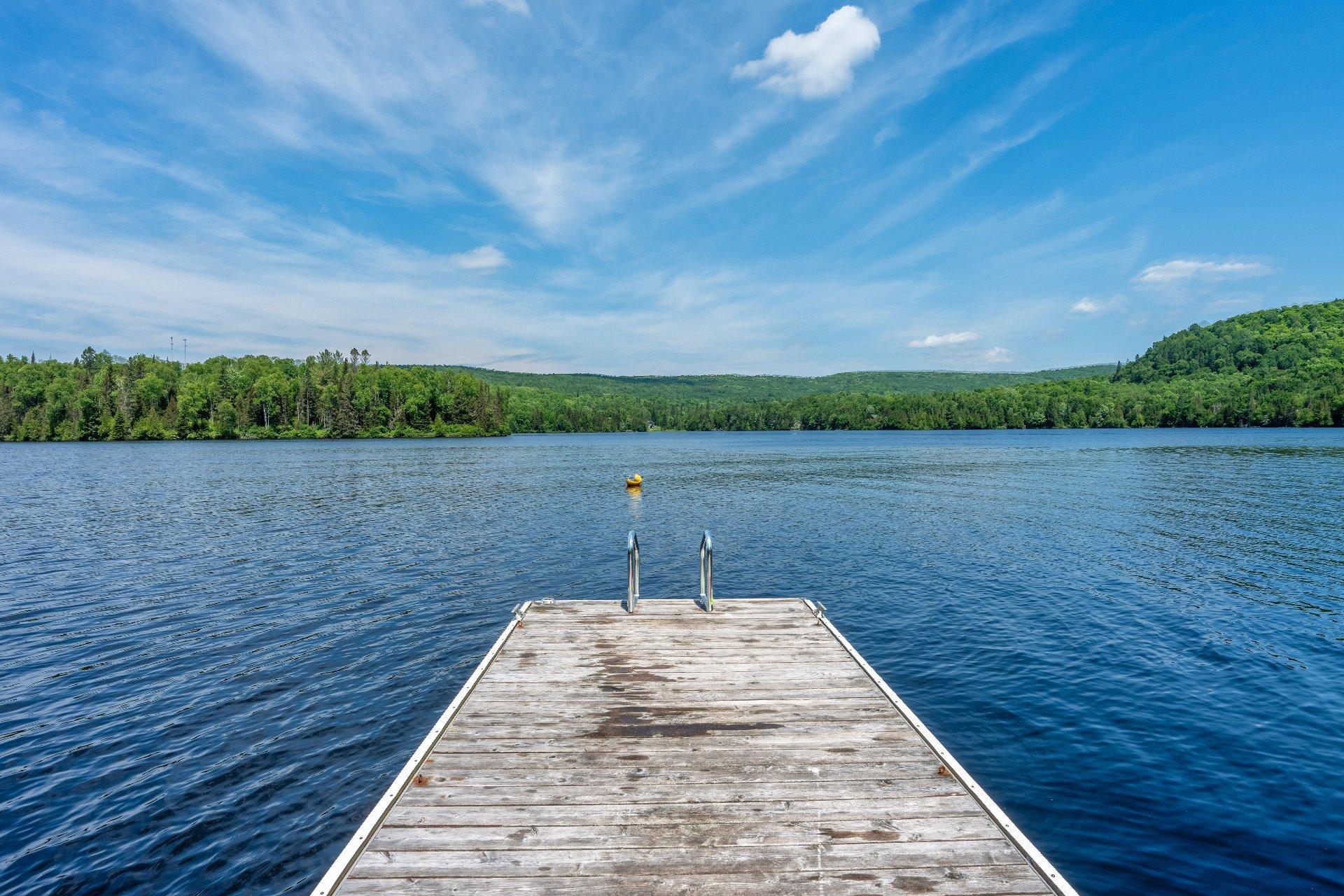 









19Z


Ch. de la Presqu'île

,
Lac-Saguay,




QC
J0W1L0

