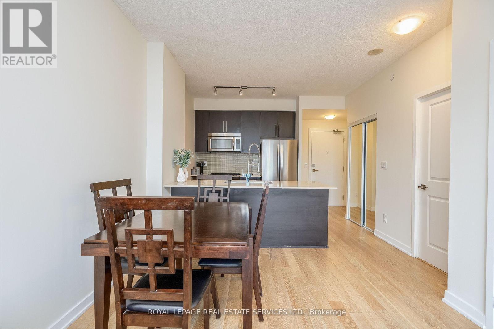 












3303 - 510 CURRAN PLACE

,
Mississauga,




Ontario
L5B0J8

