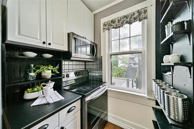 









237


Oak

ST,
Winnipeg,




MB
R3M 3P7

