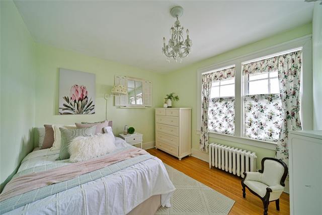 









237


Oak

ST,
Winnipeg,




MB
R3M 3P7

