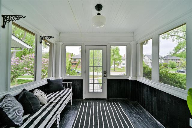 









237


Oak

ST,
Winnipeg,




MB
R3M 3P7

