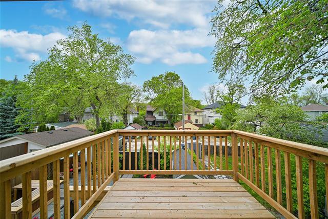 









237


Oak

ST,
Winnipeg,




MB
R3M 3P7

